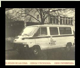 móvil de Radio Universidad en 1991 con el cual era posible hacer la transmisión a distancia