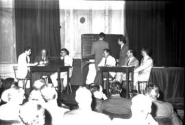 Asamblea por elecciones de presidente UNLP, gana José Peco 1963