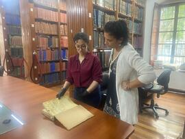 Visita al Archivo Metropolitano de Quito en el marco del Coloquio Internacional de Archivos, Univ...
