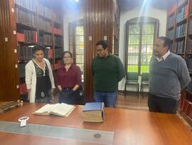 Visita al Archivo Metropolitano de Quito en el marco del Coloquio Internacional de Archivos, Univ...
