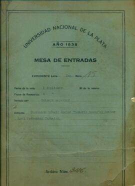 Otorgando título doctor "Honoris Causa" al doctor Levi Fernandes Carneiro1938
