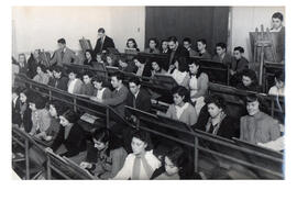 Profesorado de dibujo, estudiantes de primer año, Escuela Superior de Bellas Artes 1949