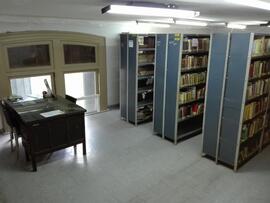 Tareas de limpieza y conservación en la Sala Histórica
